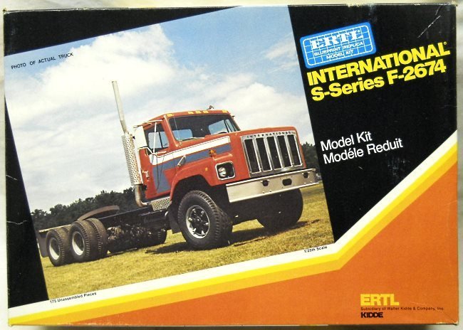 ERTL 1/25 International S-Series F-2674 Tractor Semi Truck, 8026 plastic model kit